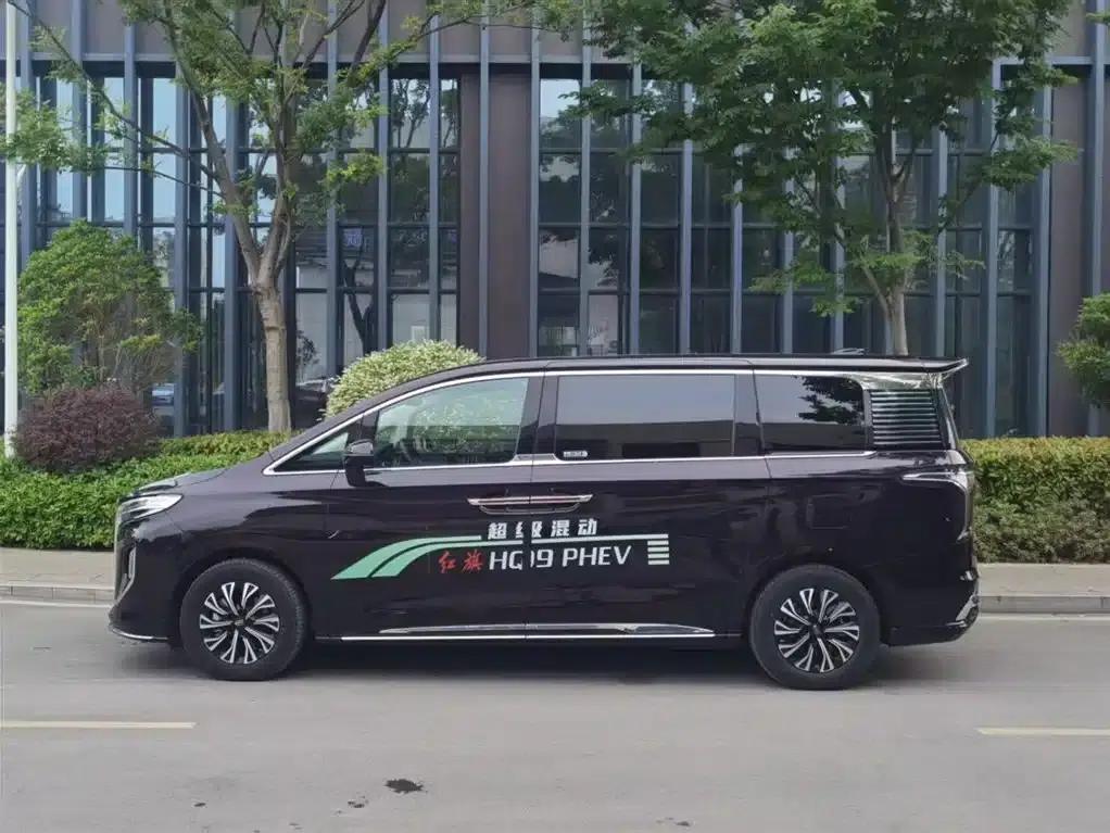 Hongqi HQ9 PHEV 2024 2.0T AWD Luxury Edition — миниатюра 3