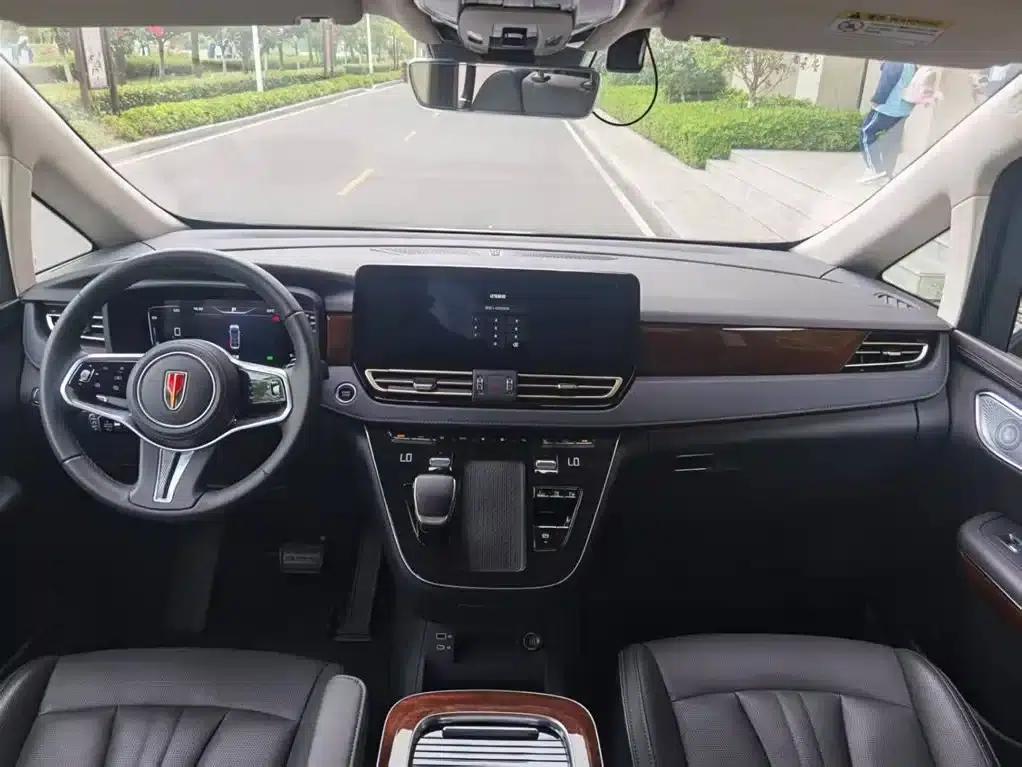 Hongqi HQ9 PHEV 2024 2.0T AWD Luxury Edition — миниатюра 7