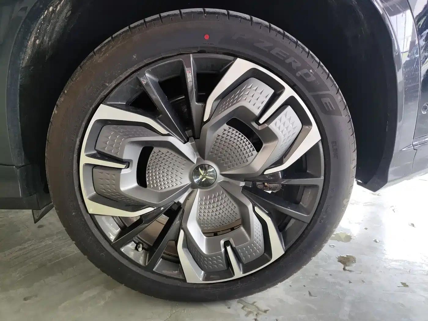 Hongqi Tiangong 08 2025 680 Ultra 4WD Edition — миниатюра 9