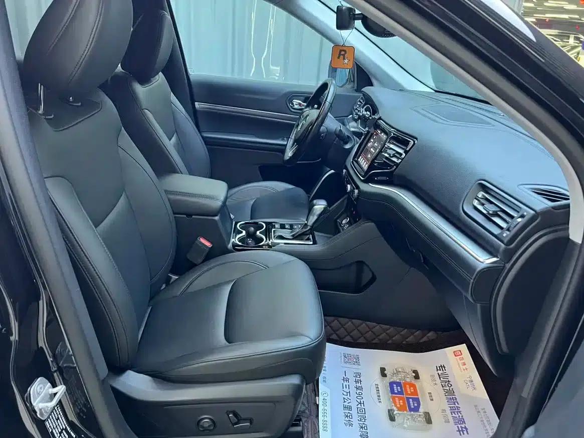 Grand Commander 2022 2.0T 2WD Luxury Edition — миниатюра 12