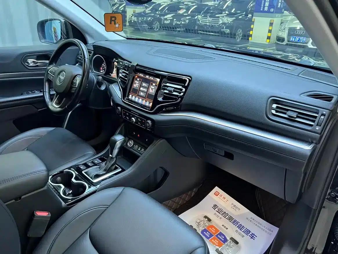 Grand Commander 2022 2.0T 2WD Luxury Edition — миниатюра 13