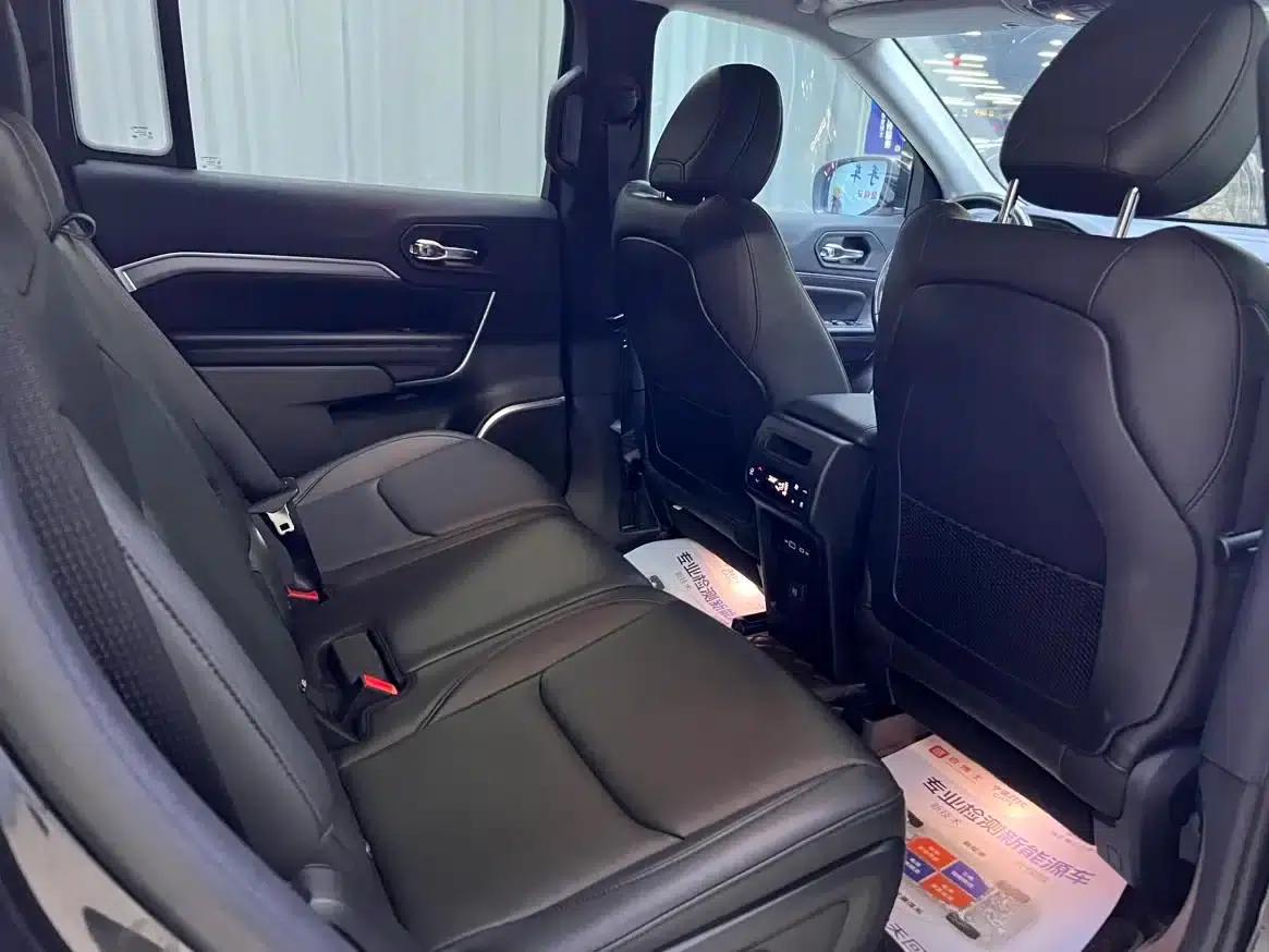 Grand Commander 2022 2.0T 2WD Luxury Edition — миниатюра 14