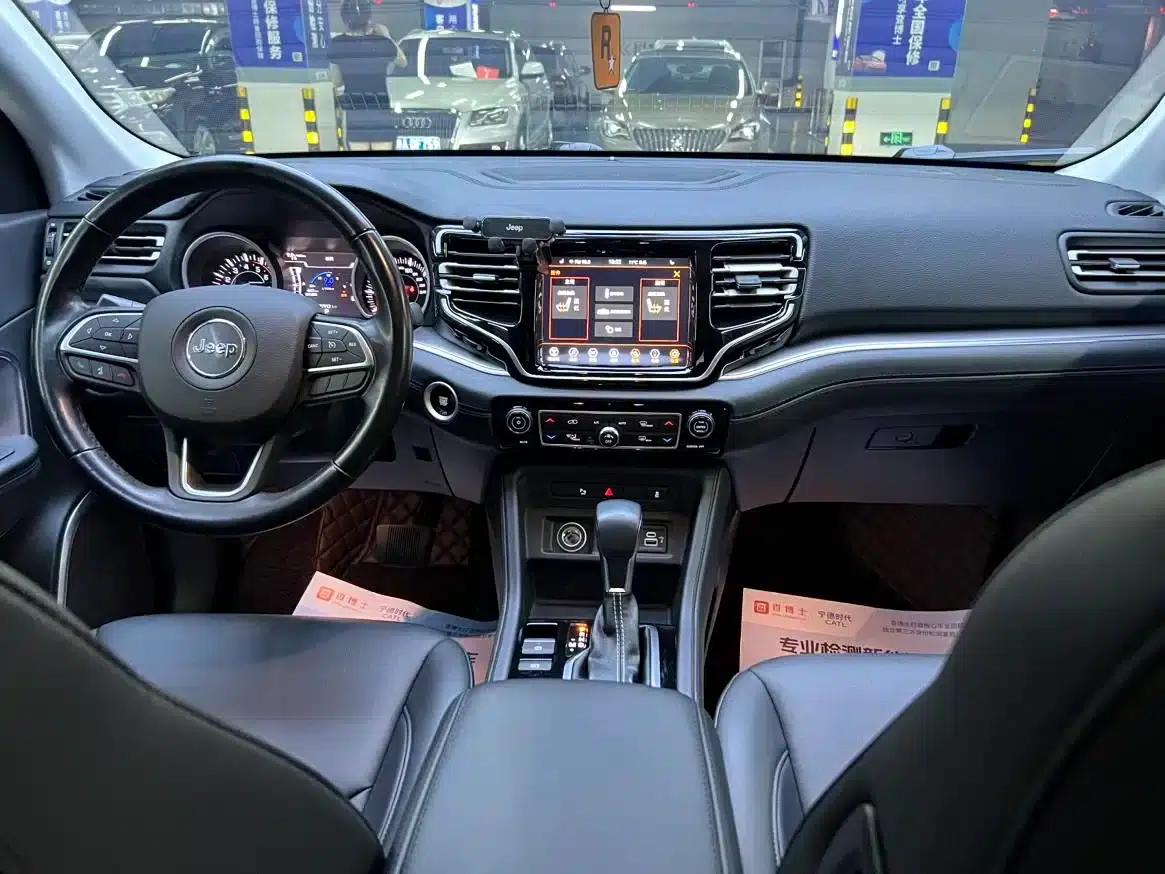 Grand Commander 2022 2.0T 2WD Luxury Edition — миниатюра 16