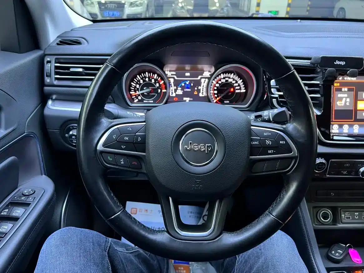 Grand Commander 2022 2.0T 2WD Luxury Edition — миниатюра 6