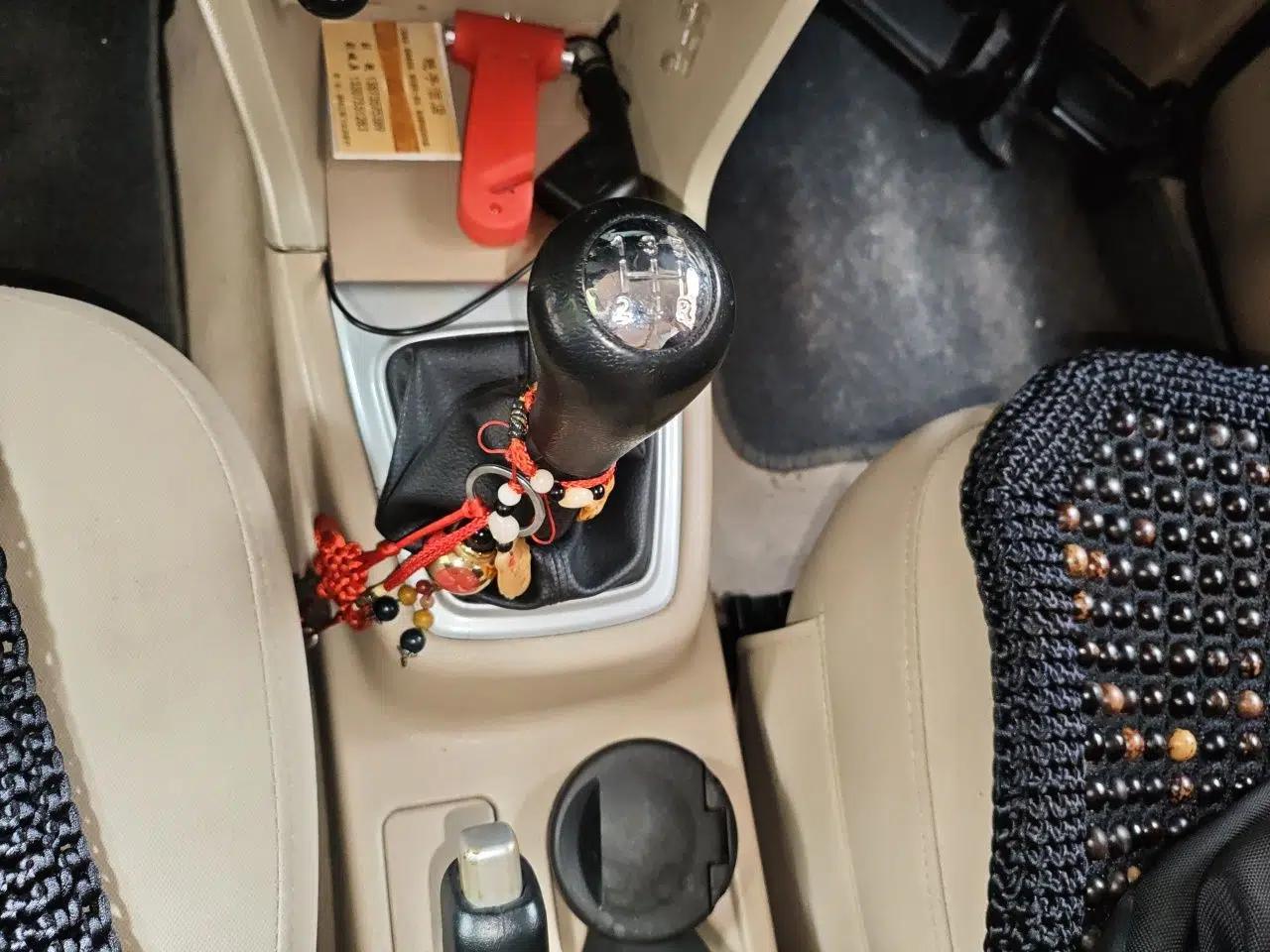 CHANGAN KAICHENG Ounuo S 2014 1.5L Elite Model — миниатюра 15