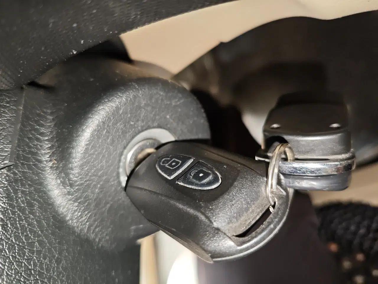 CHANGAN KAICHENG Ounuo S 2014 1.5L Elite Model — миниатюра 9