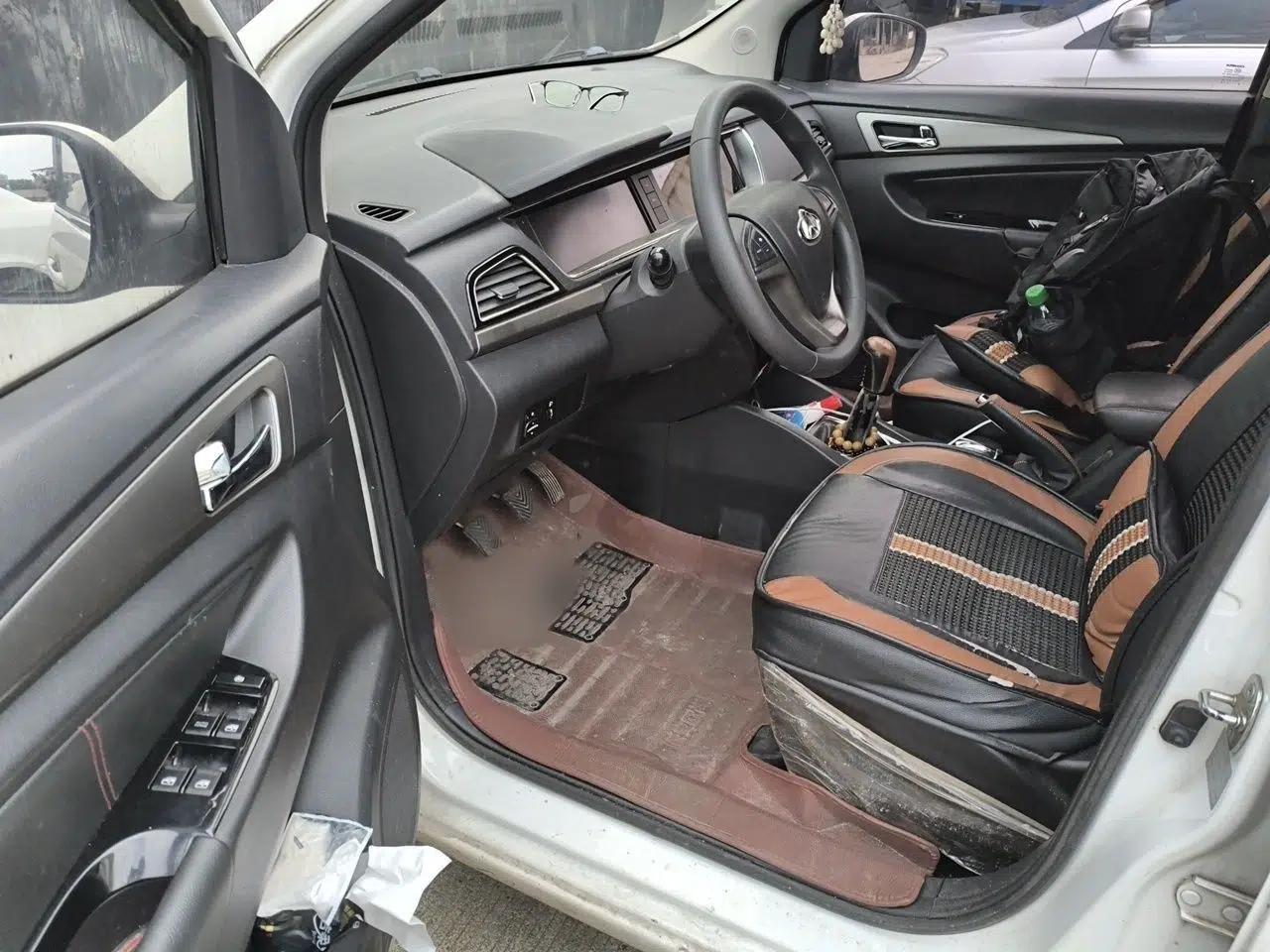 CHANGAN KAICHENG Oushang A600 2016 1.5L Manual Elite 7-Seater — миниатюра 19