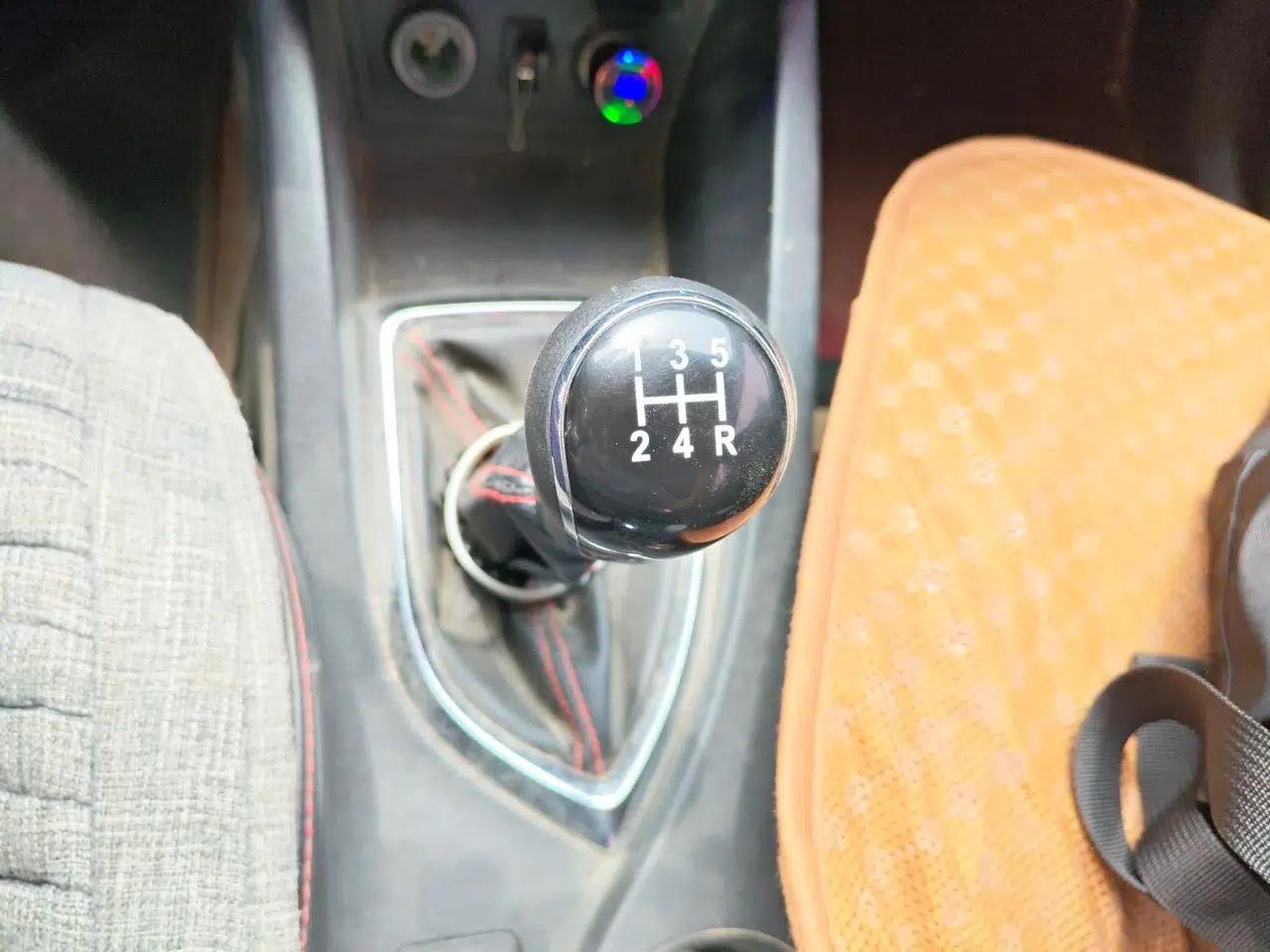 CHANGAN KAICHENG Oushang A600 2016 1.5L Manual Luxury 7-Seater — миниатюра 15