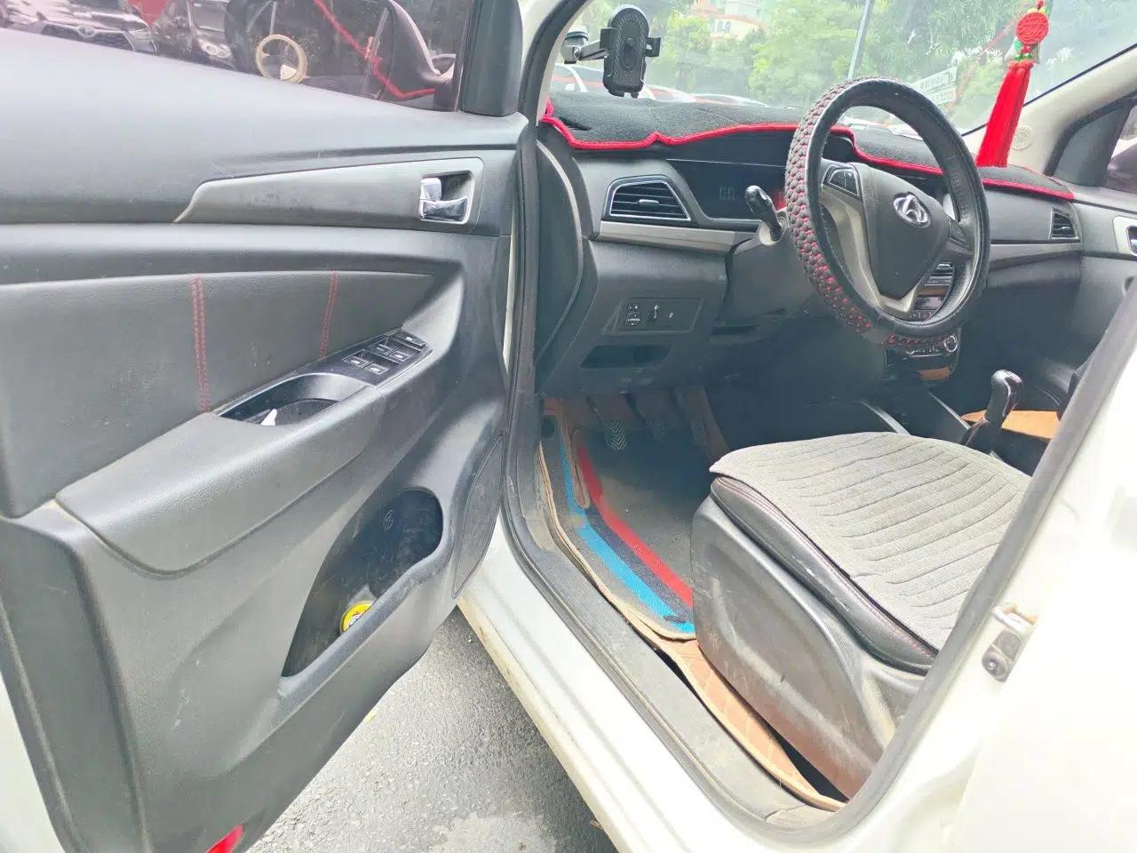 CHANGAN KAICHENG Oushang A600 2016 1.5L Manual Luxury 7-Seater — миниатюра 17