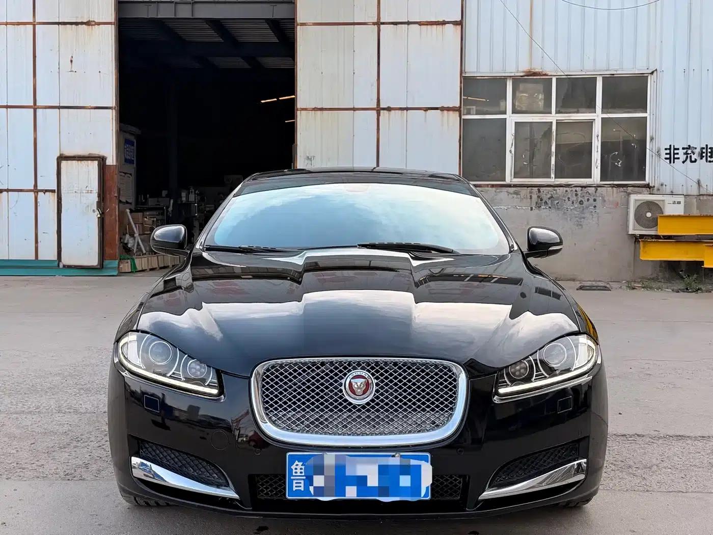 2015 Jaguar XF 2.0T Luxury Edition — миниатюра 2