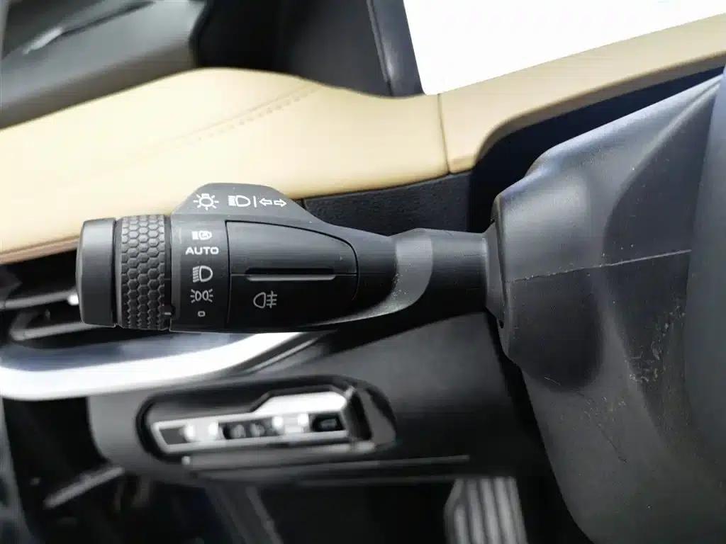 Geely Haoyue L 2023 2.0T DCT Flagship Edition — миниатюра 21