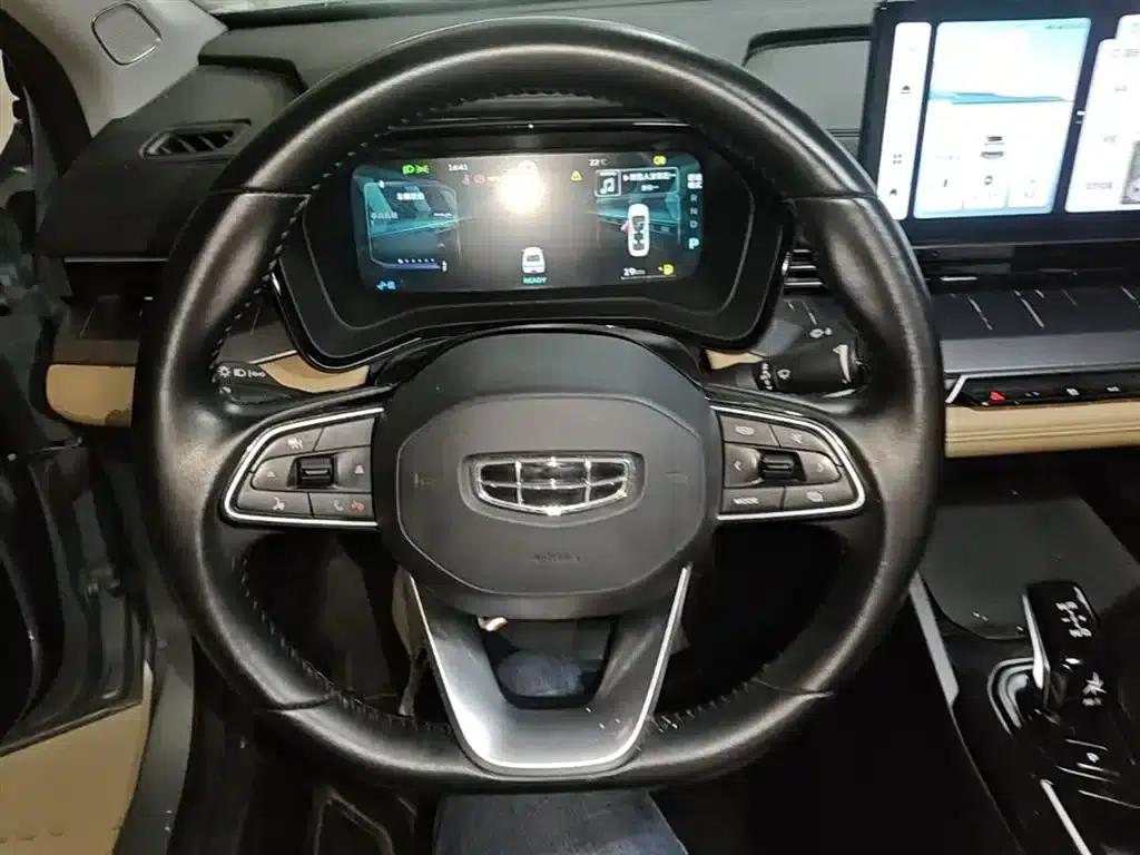 Geely Emgrand L HiP 2024 Champion Edition 1.5TD-DHT Pro 100KM Excellent Model — миниатюра 11