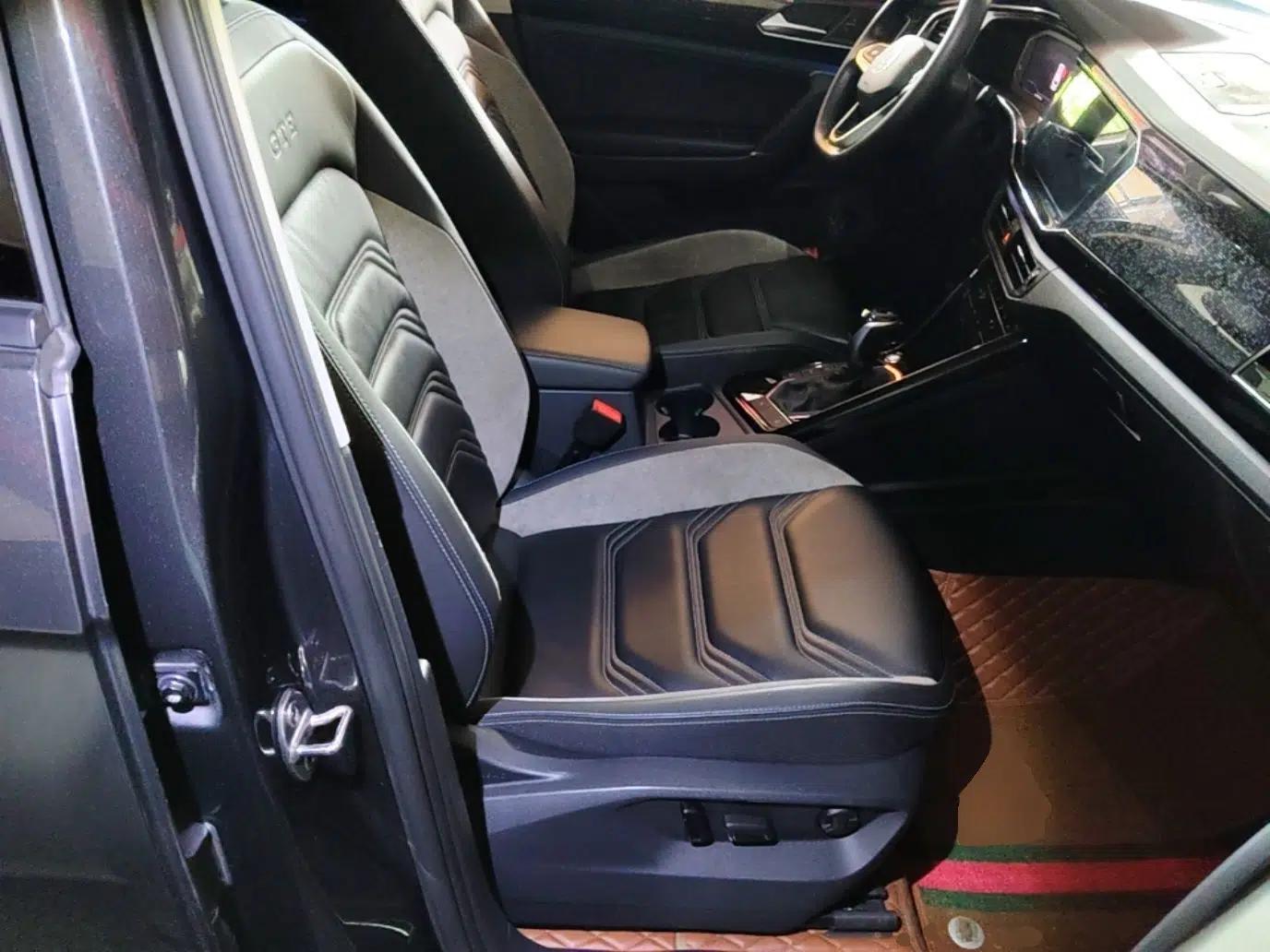 Volkswagen Tayron GTE Plug-in Hybrid 2020 1.4T Luxury Model — миниатюра 23