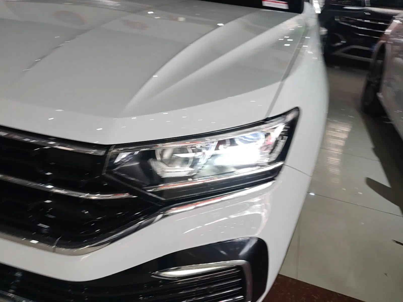 Volkswagen Tayron X 2020 380TSI Four-Wheel Drive Flagship Smart Connectivity Version — миниатюра 2