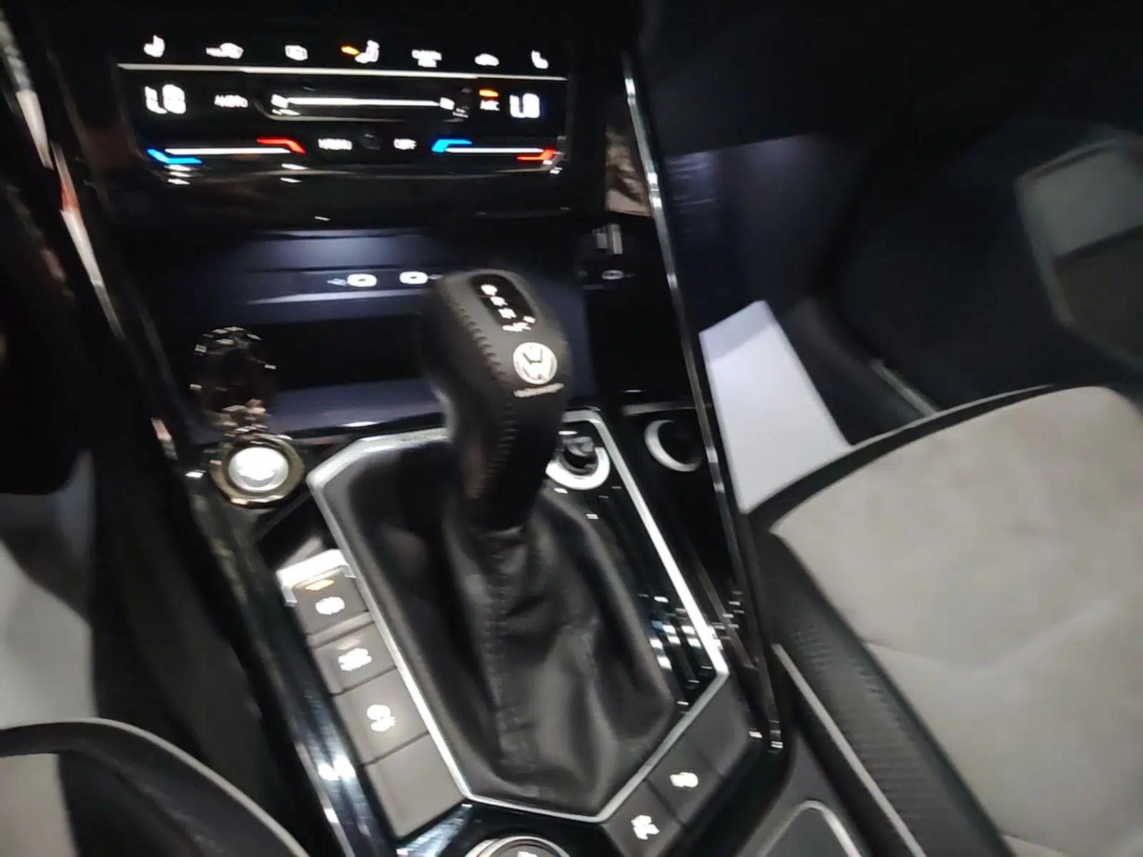 Volkswagen Tayron X 2020 380TSI Four-Wheel Drive Flagship Smart Connectivity Version — миниатюра 13