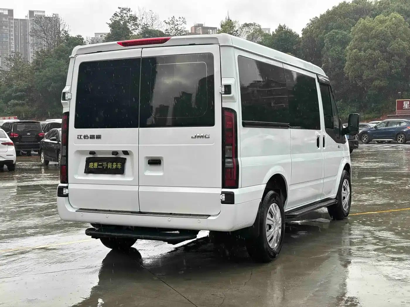 Jiangling Fushun 2025 2.0T 8AT Diesel Short Wheelbase Low Roof Commercial Multi-purpose Passenger Vehicle, 5/6 Seats, Double Tailgate — миниатюра 11