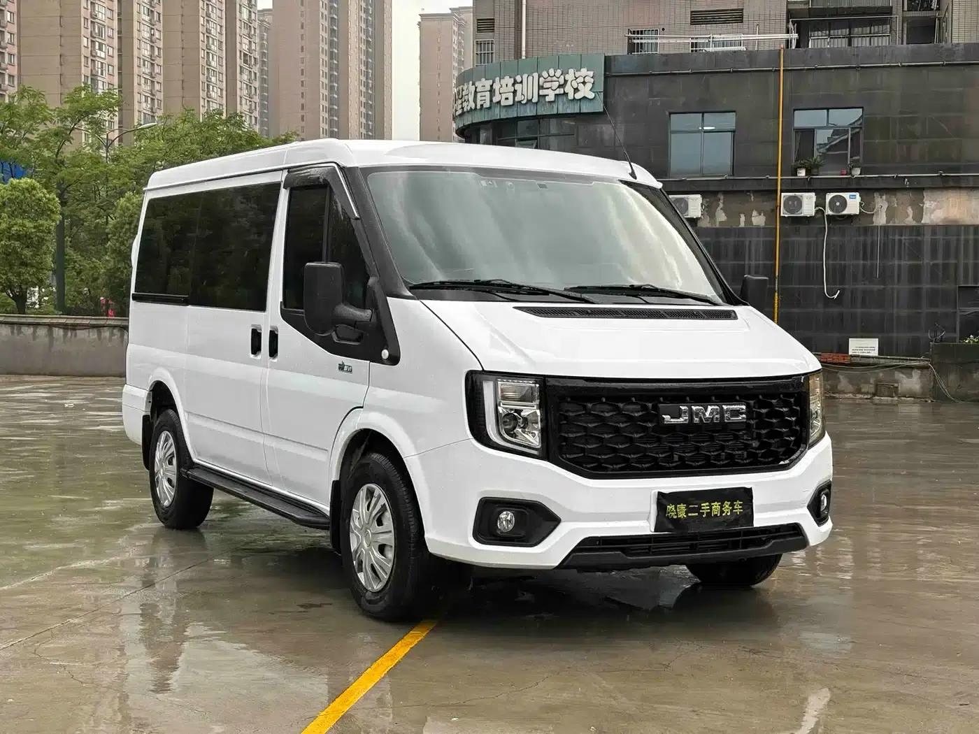 Jiangling Fushun 2025 2.0T 8AT Diesel Short Wheelbase Low Roof Commercial Multi-purpose Passenger Vehicle, 5/6 Seats, Double Tailgate — миниатюра 3