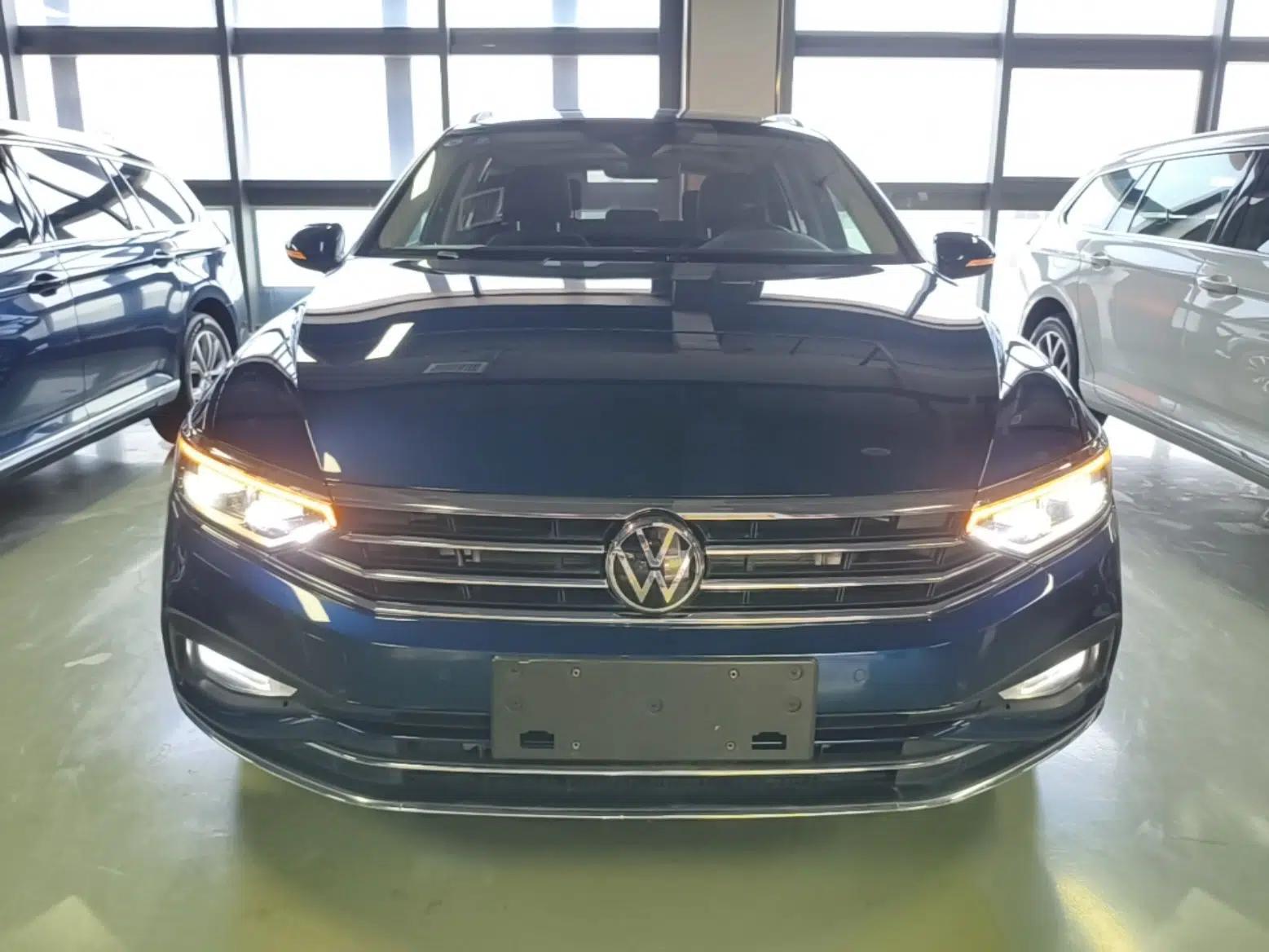 Volkswagen Variant 2021 2.0T Comfort Edition — миниатюра 2