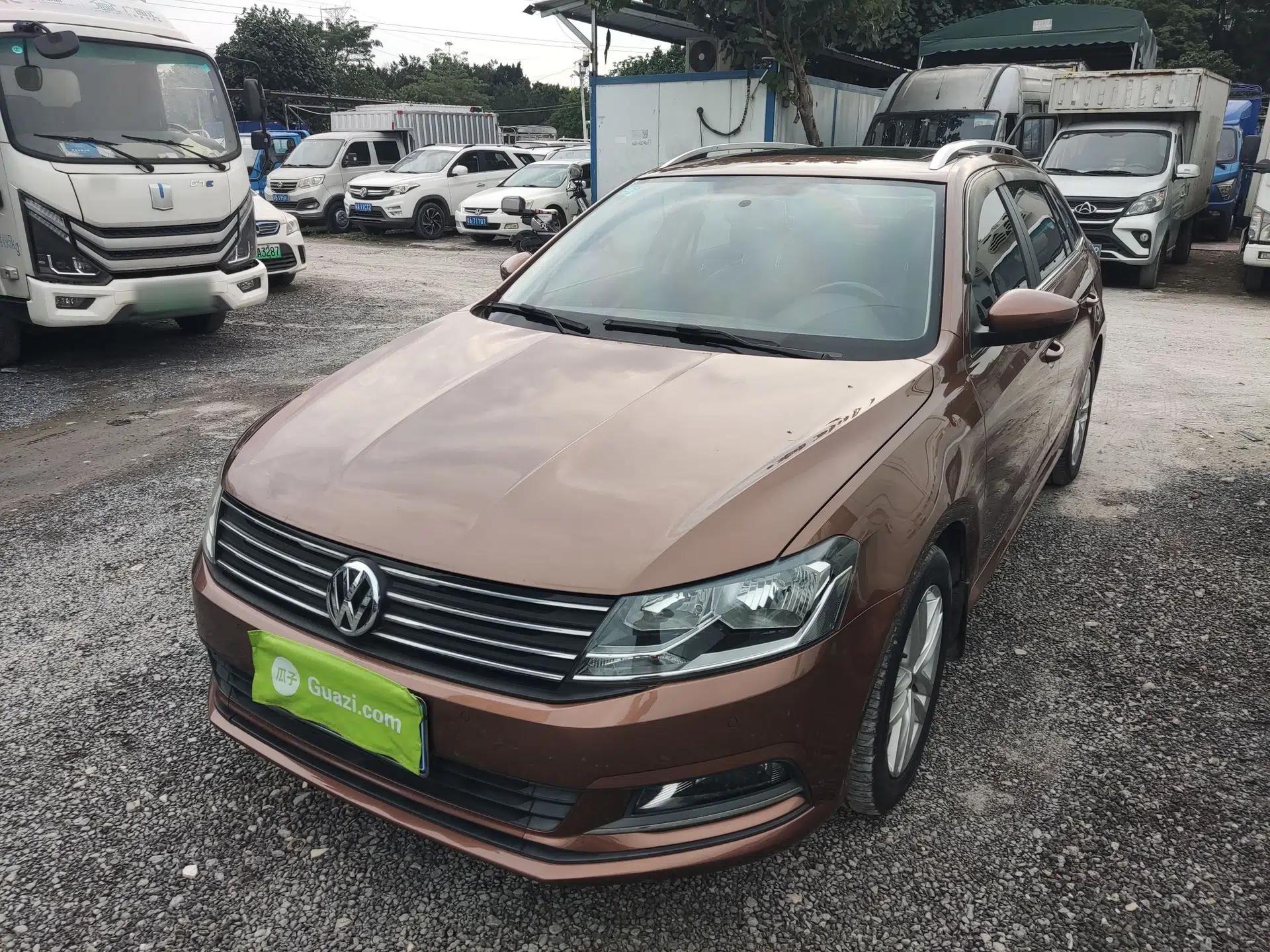 Volkswagen Gran Lavida 2015 1.6L Automatic Comfort Edition — миниатюра 1