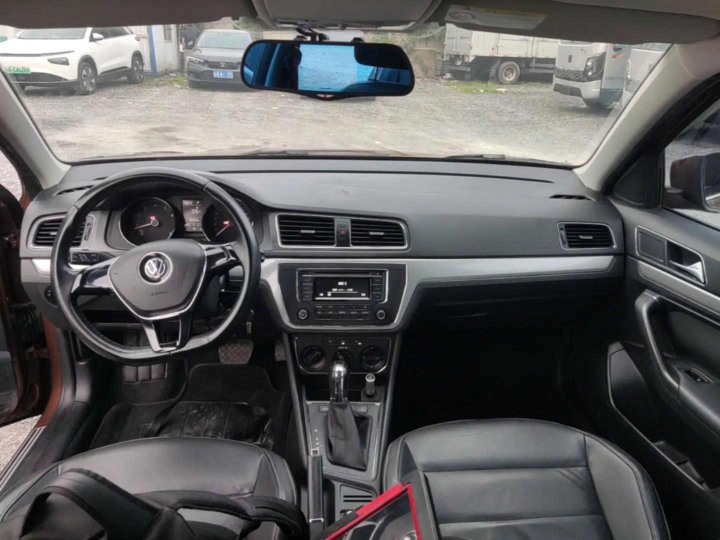 Volkswagen Gran Lavida 2015 1.6L Automatic Comfort Edition — миниатюра 12