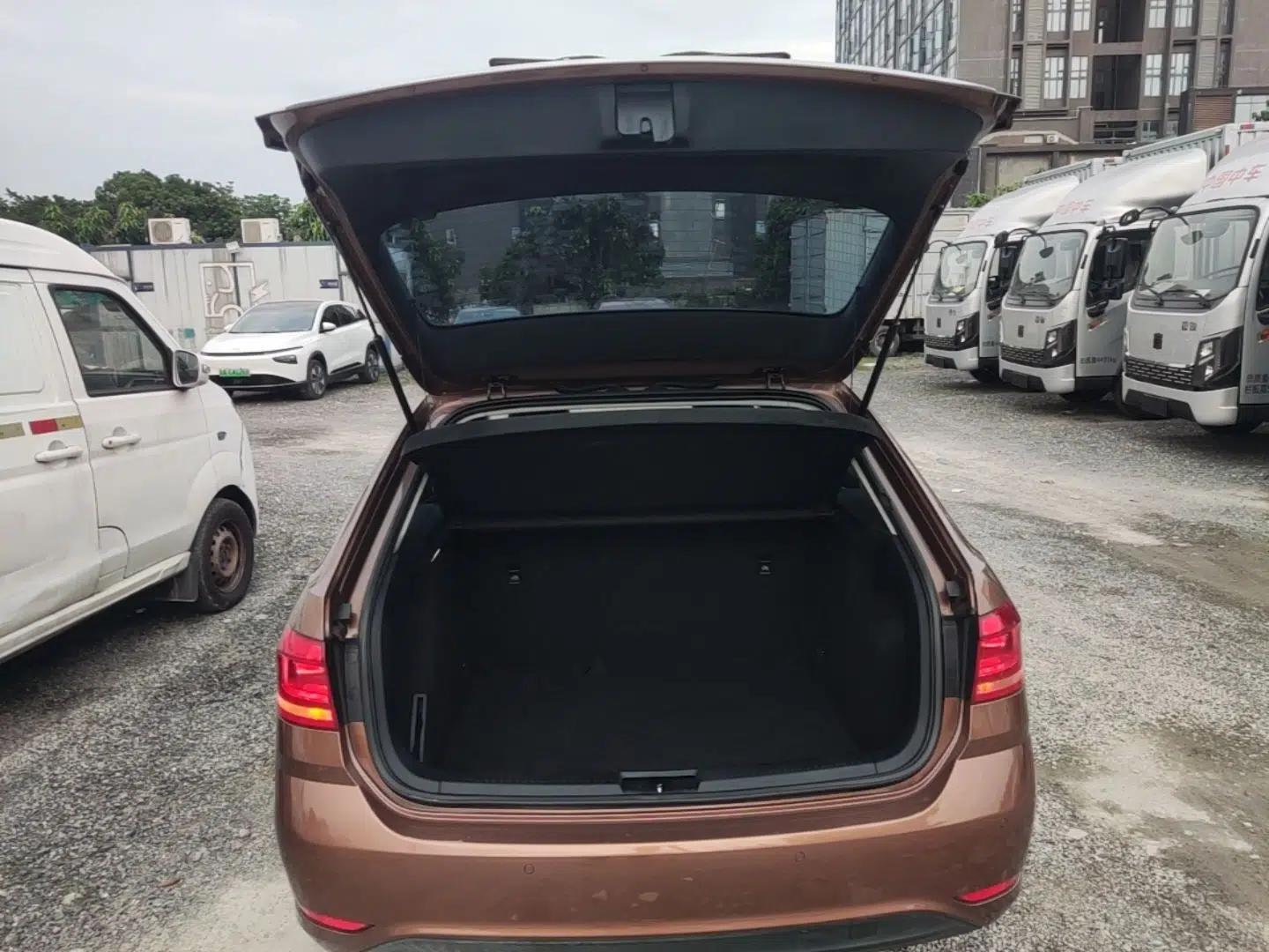 Volkswagen Gran Lavida 2015 1.6L Automatic Comfort Edition — миниатюра 21