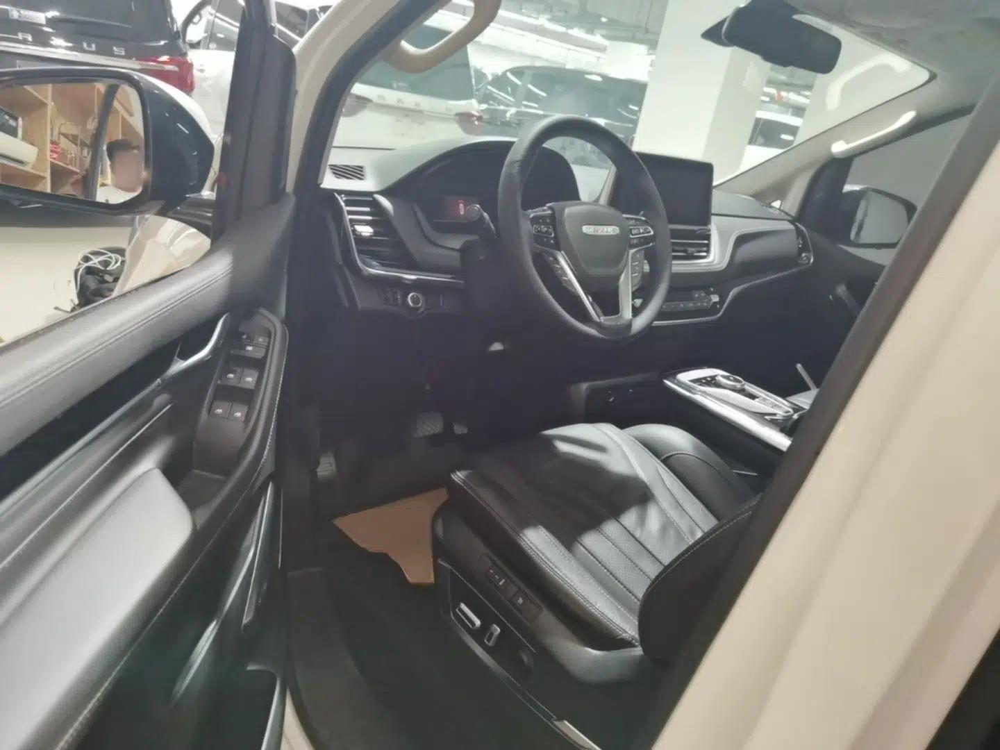 SAIC MAXUS G20 2021 PLUS 2.0T Gasoline Automatic Luxury Edition — миниатюра 18