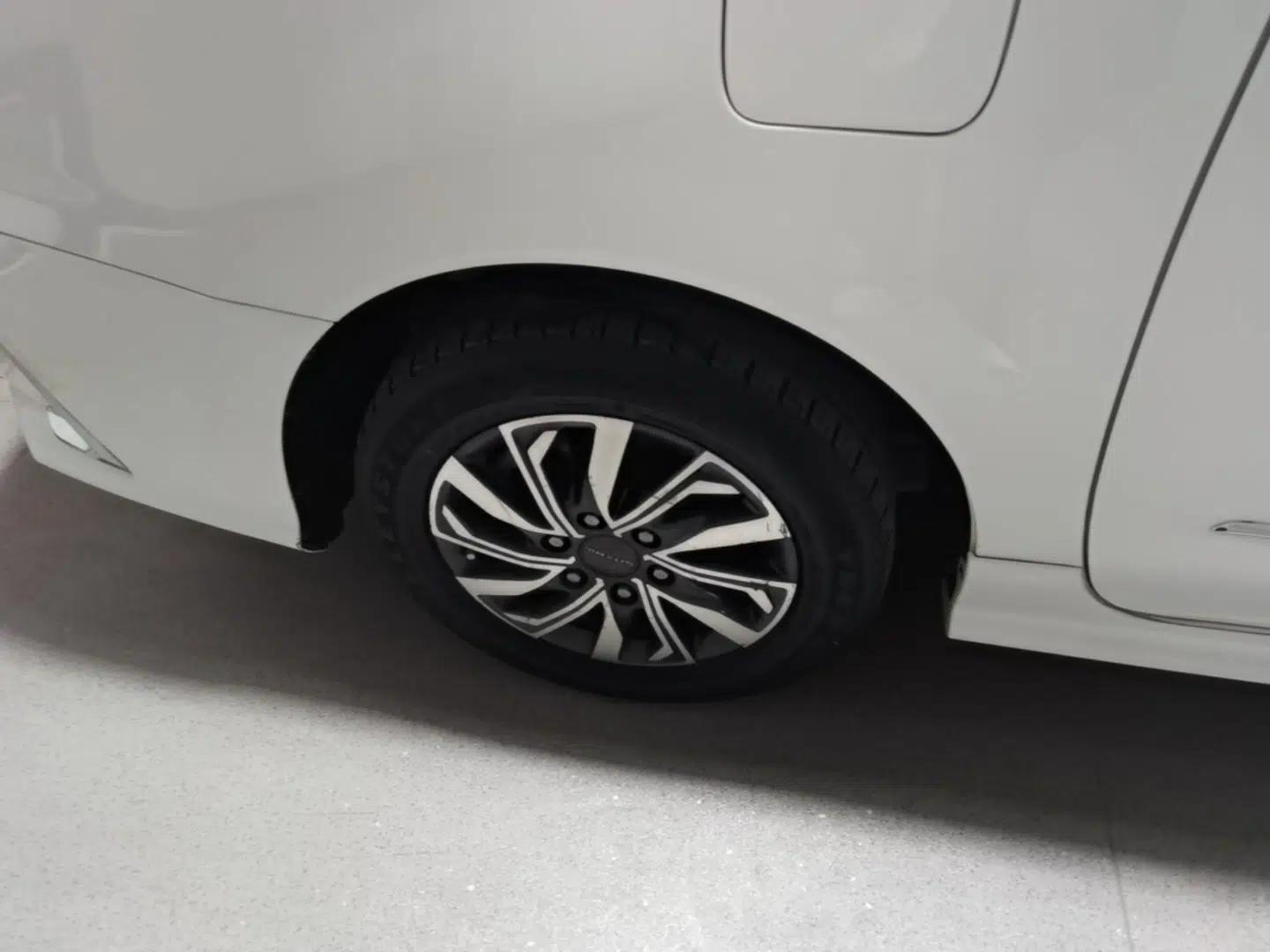 SAIC MAXUS G20 2021 PLUS 2.0T Gasoline Automatic Luxury Edition — миниатюра 10