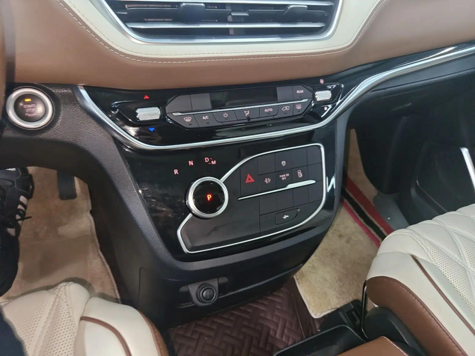 SAIC MAXUS G20 2023 Facelift PLUS 2.0T Diesel Automatic Luxury Edition — миниатюра 16