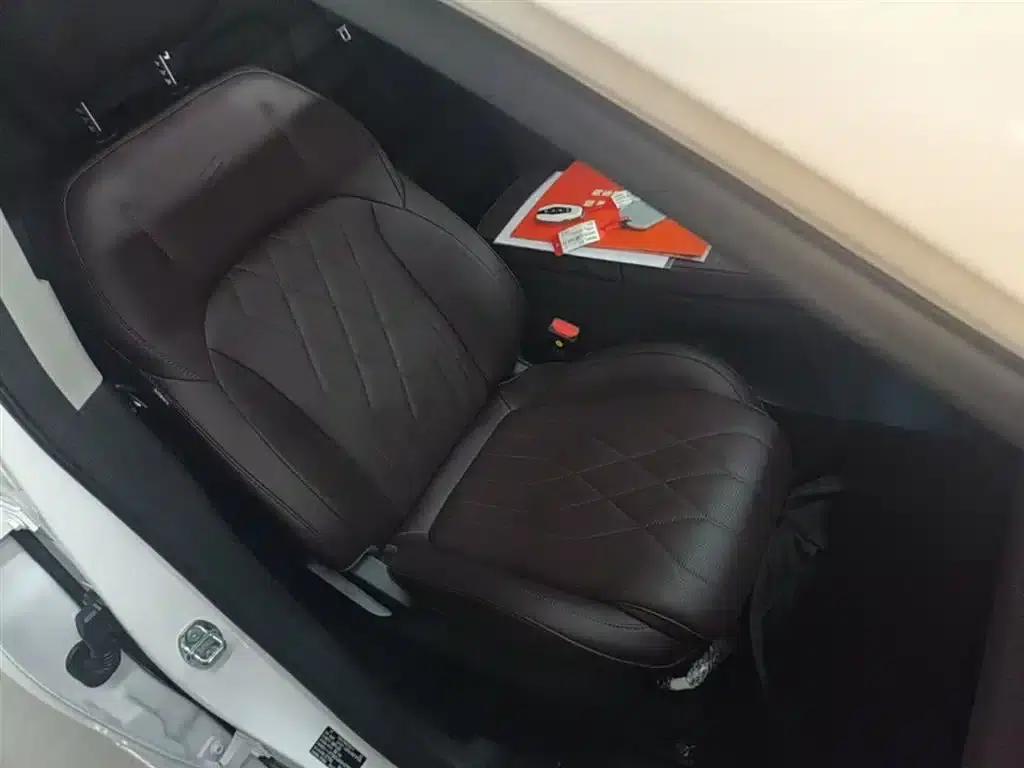Jetour X90 PRO 2024 2.0T DCT Premium Edition 7-seater — миниатюра 25