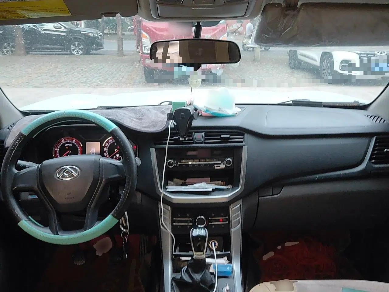 SAIC MAXUS T60 2020 2.0T Diesel Manual Two-Wheel Drive High-Ride Pioneer Edition Standard Cab China VI — миниатюра 10