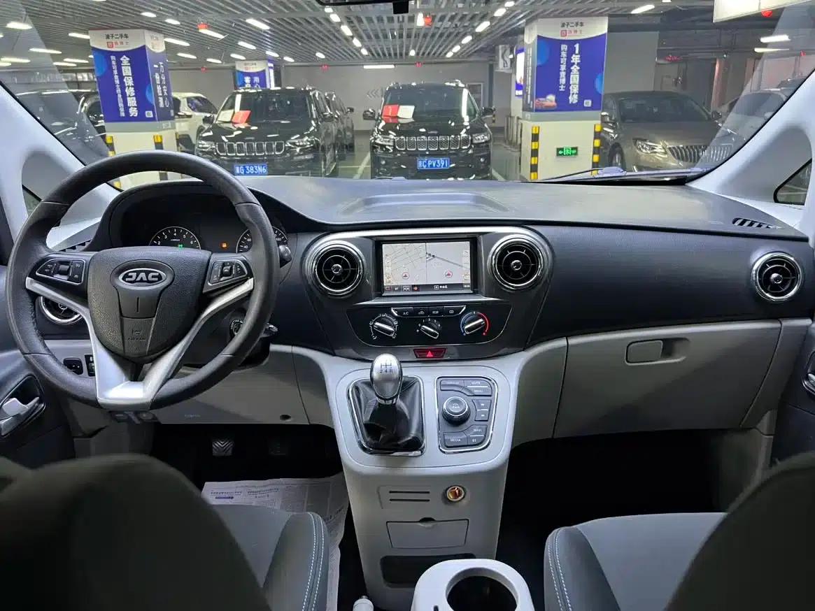 Refine M3 2019 IKEA Edition 1.8L Luxury Smart Model — миниатюра 13