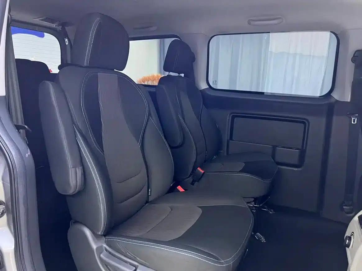 Refine M3 2019 IKEA Edition 1.8L Luxury Smart Model — миниатюра 17