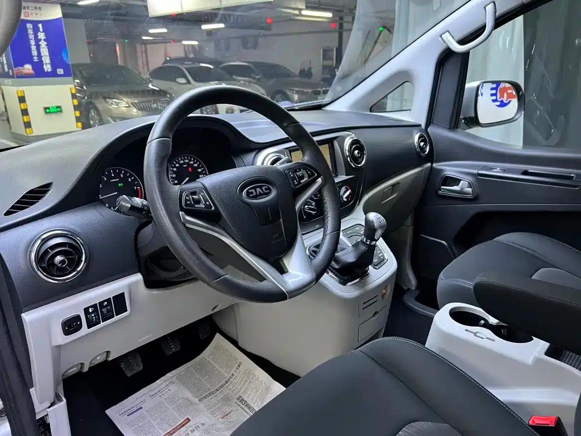 Refine M3 2019 IKEA Edition 1.8L Luxury Smart Model — миниатюра 8
