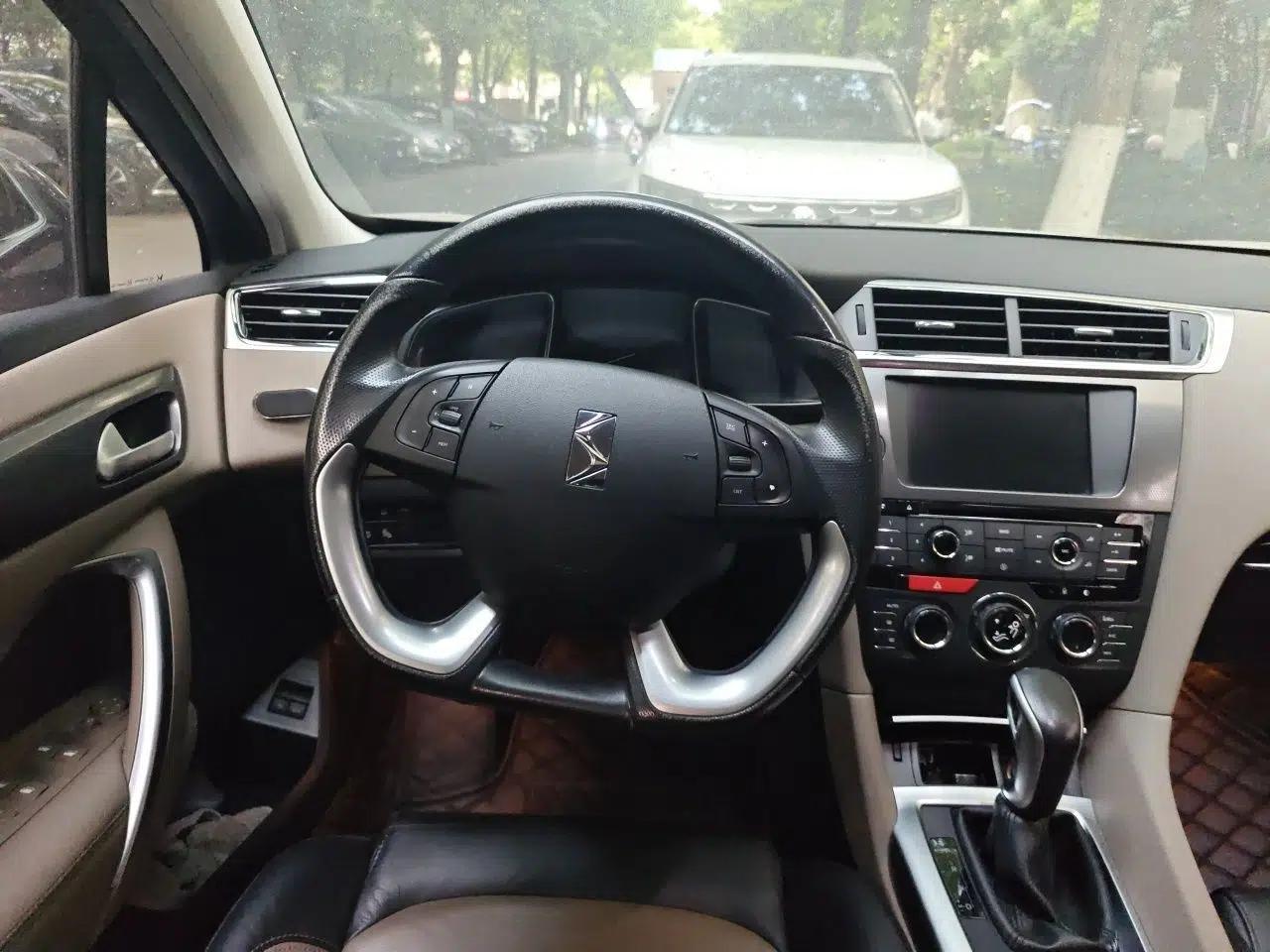 DS 6 2014 1.6T Luxury Edition THP160 — миниатюра 11