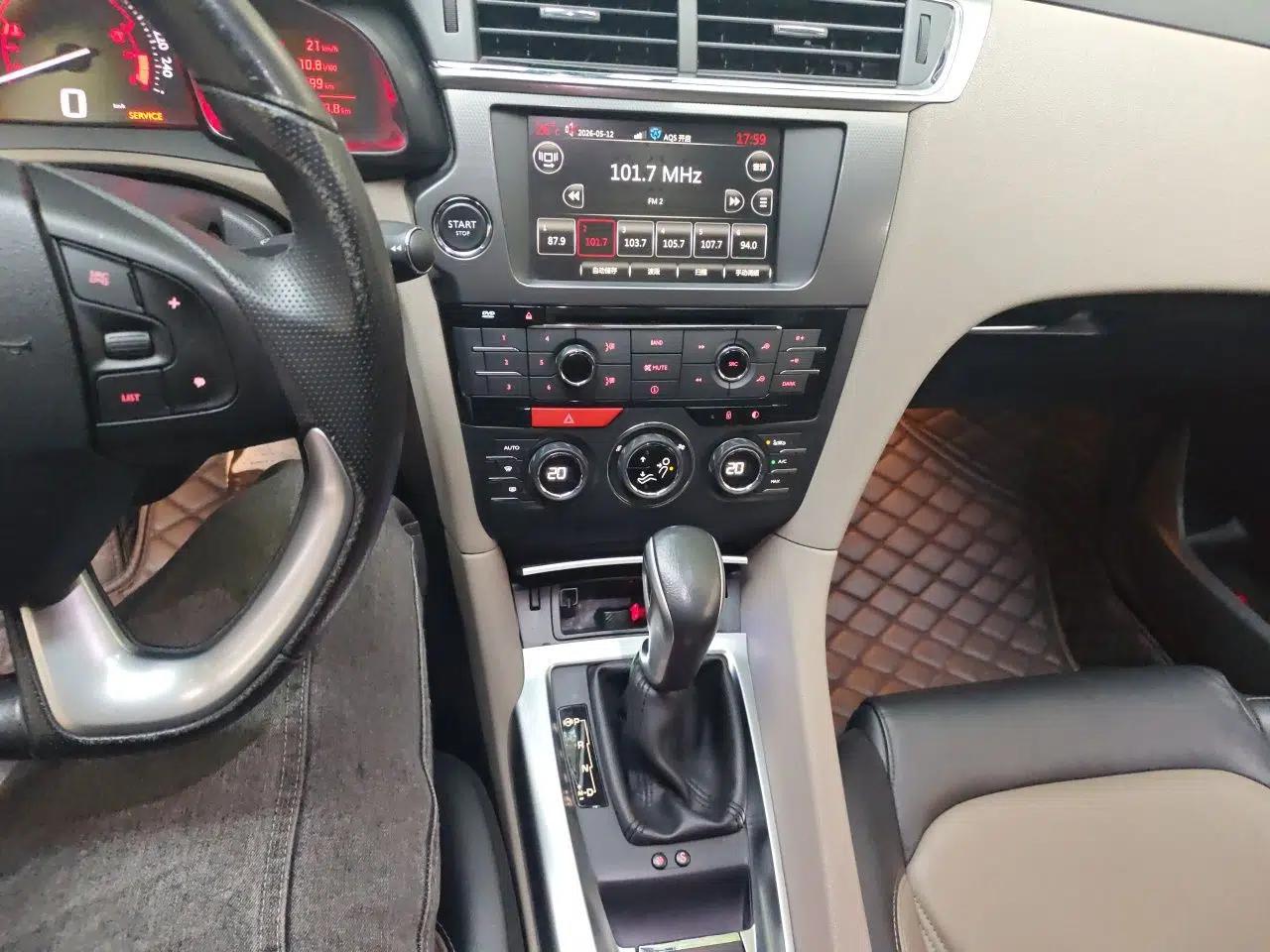 DS 6 2014 1.6T Luxury Edition THP160 — миниатюра 14