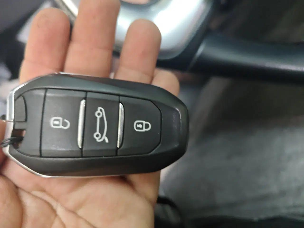 DS 6 2014 1.6T Luxury Edition THP160 — миниатюра 9