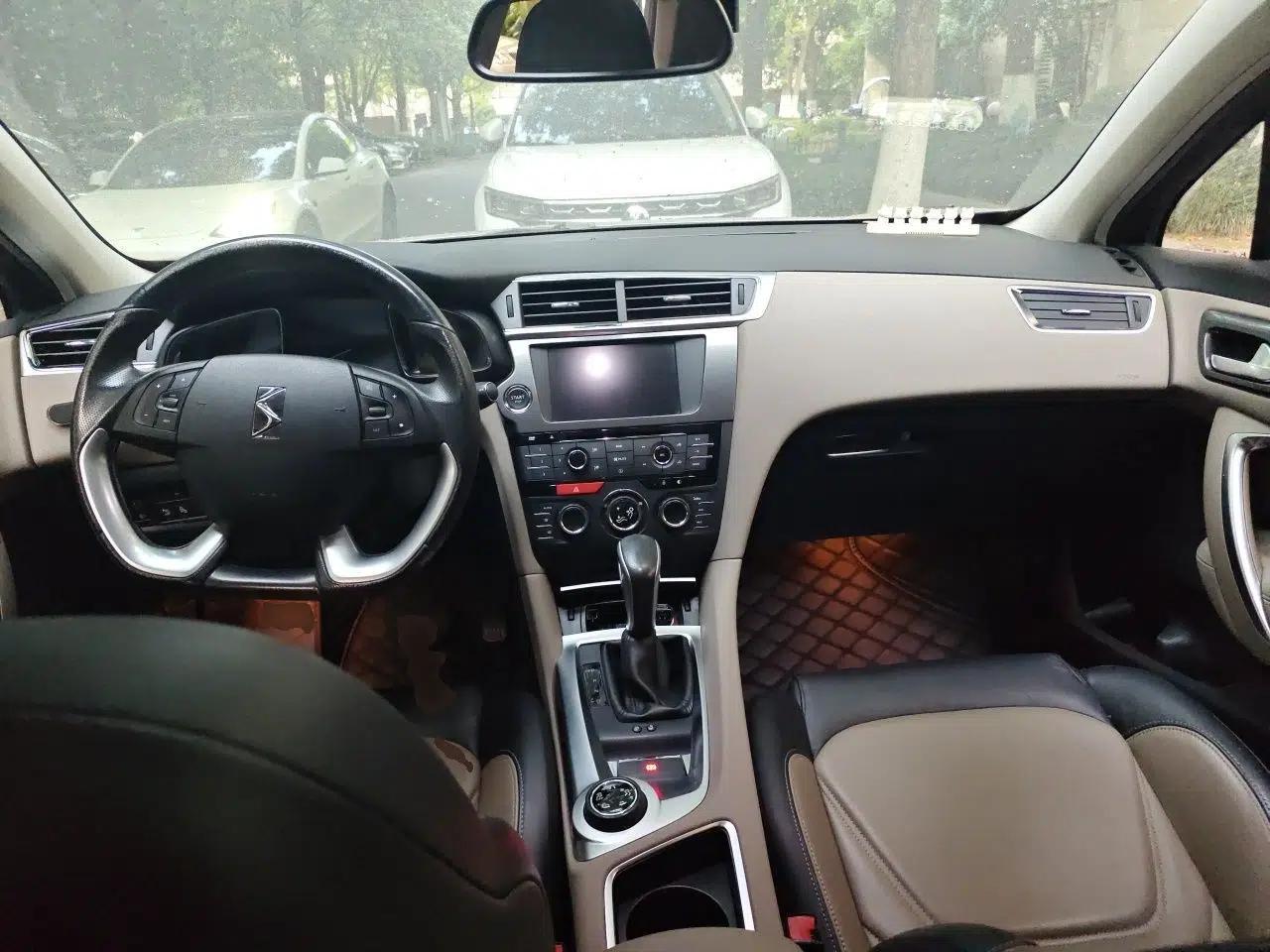 DS 6 2014 1.6T Luxury Edition THP160 — миниатюра 10