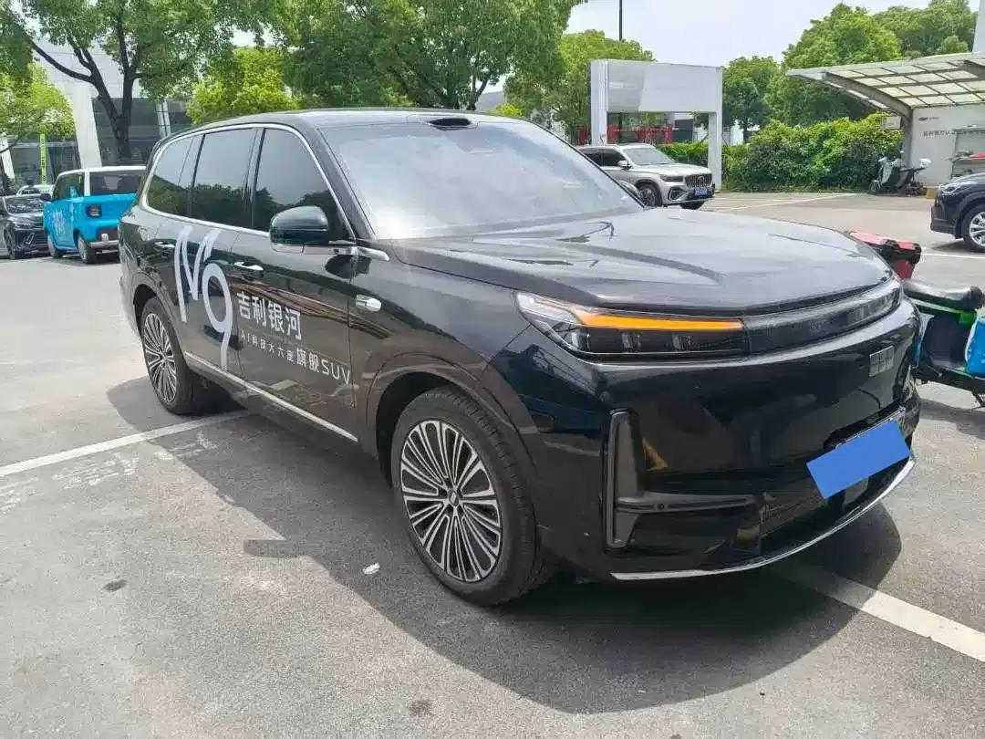 Galaxy M9 2025 210km/h AWD Navigator Edition — миниатюра 2