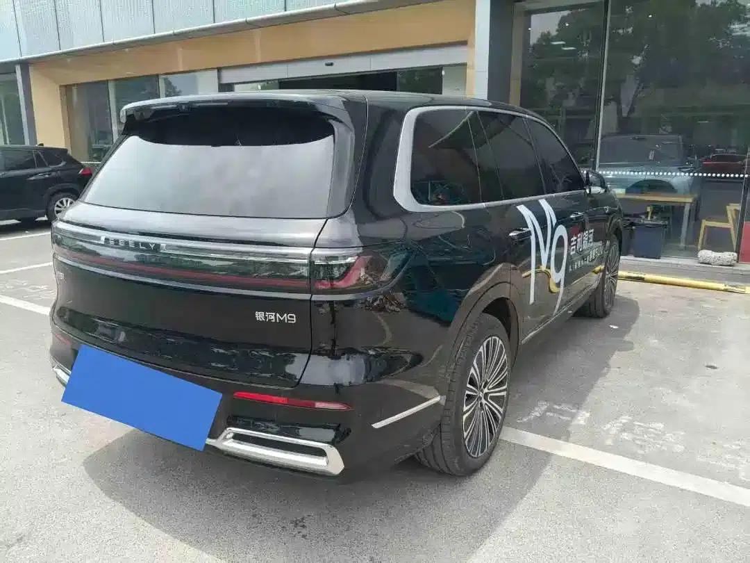 Galaxy M9 2025 210km/h AWD Navigator Edition — миниатюра 5