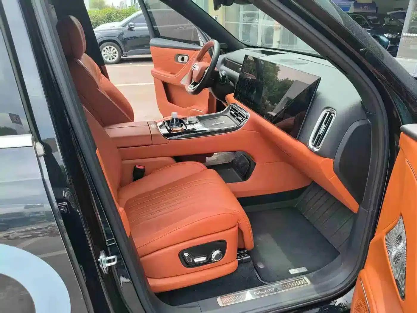 Galaxy M9 2025 210km/h AWD Navigator Edition — миниатюра 8