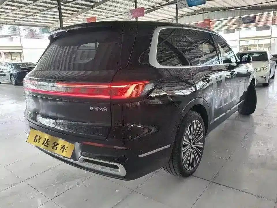 Galaxy M9 2025 210km/h AWD Navigator Edition — миниатюра 5