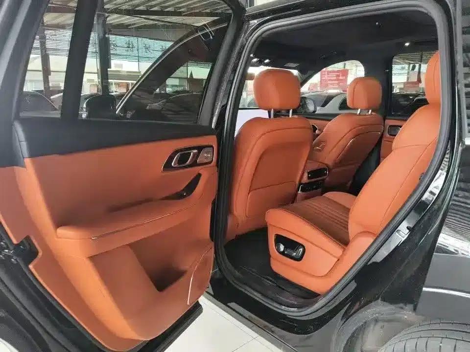 Galaxy M9 2025 210km/h AWD Navigator Edition — миниатюра 6