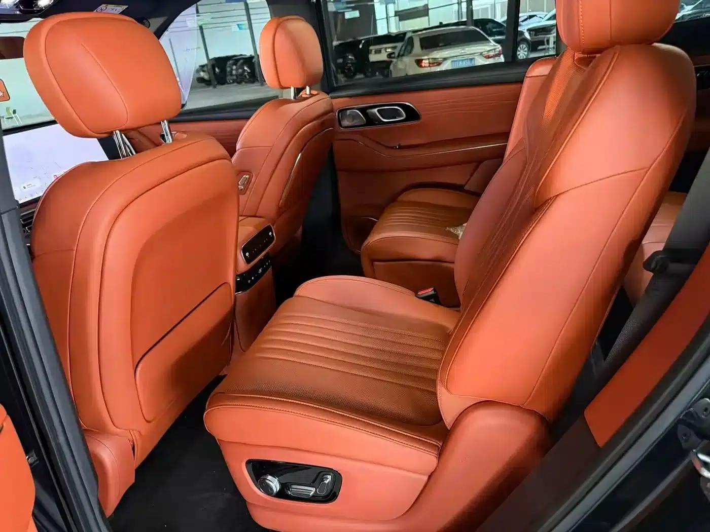 Galaxy M9 2025 210km/h AWD Navigator Edition — миниатюра 8