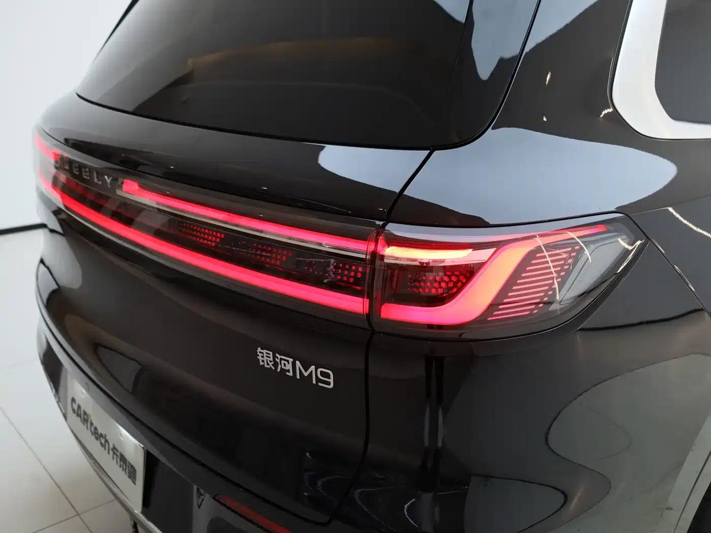 Galaxy M9 2025 210km/h AWD Navigator Edition — миниатюра 9