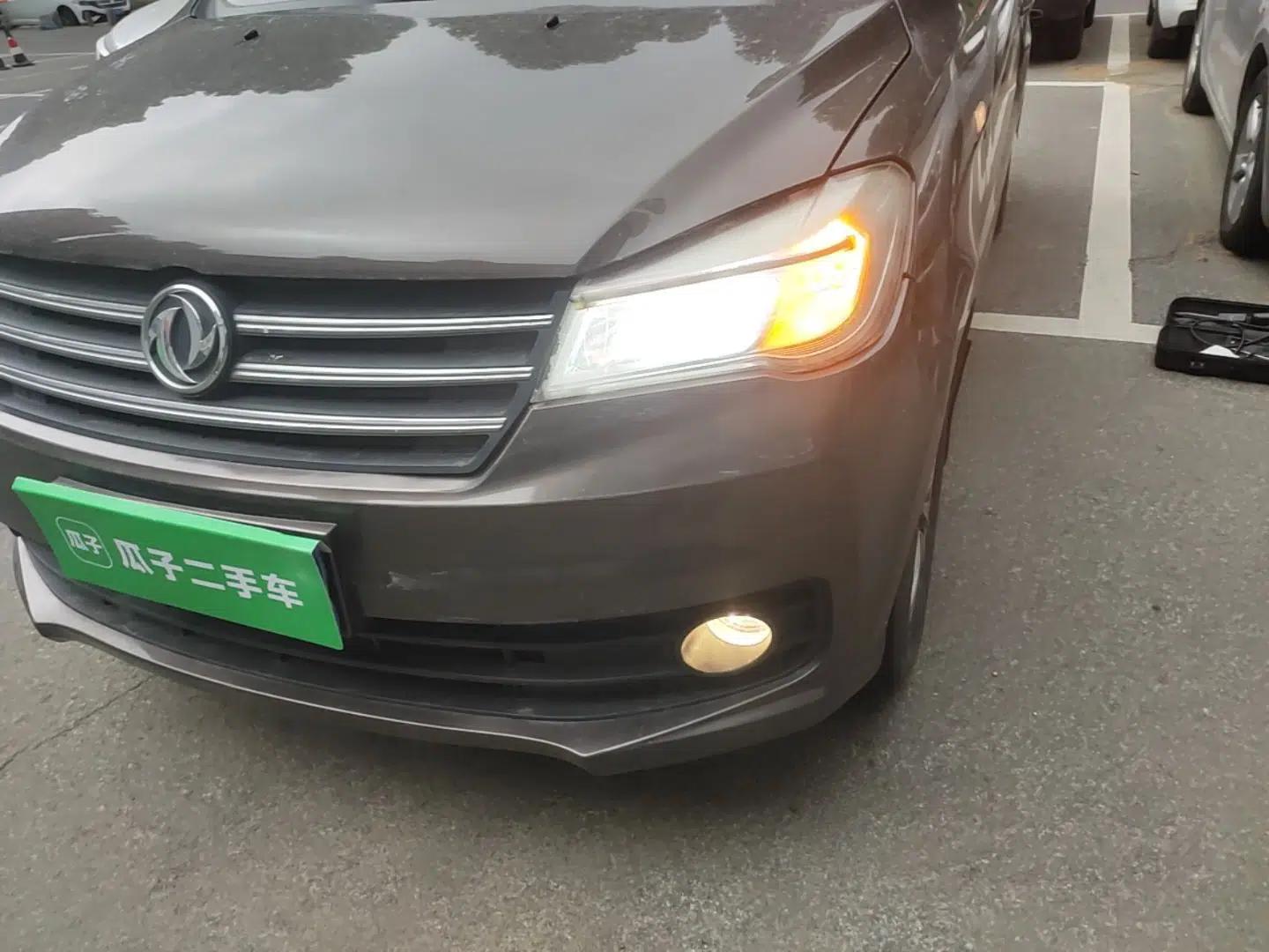 Dongfeng Fengon 330 2018 1.5L 330S Comfort Edition DK15 — миниатюра 9