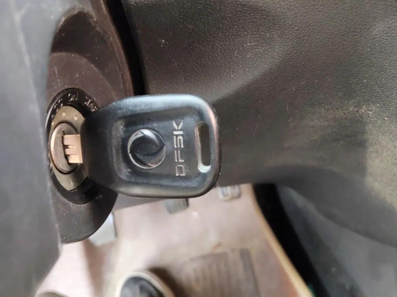 Dongfeng Fengon 330 2018 1.5L Manual Practical II DK15 — миниатюра 9