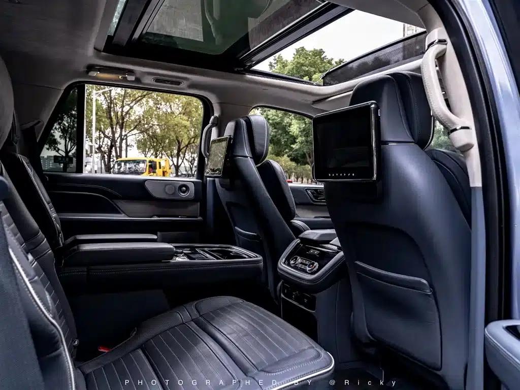 Navigator 2020 3.5T Presidential Series — миниатюра 11