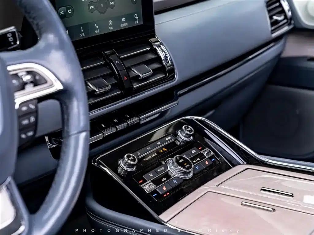 Navigator 2020 3.5T Presidential Series — миниатюра 6