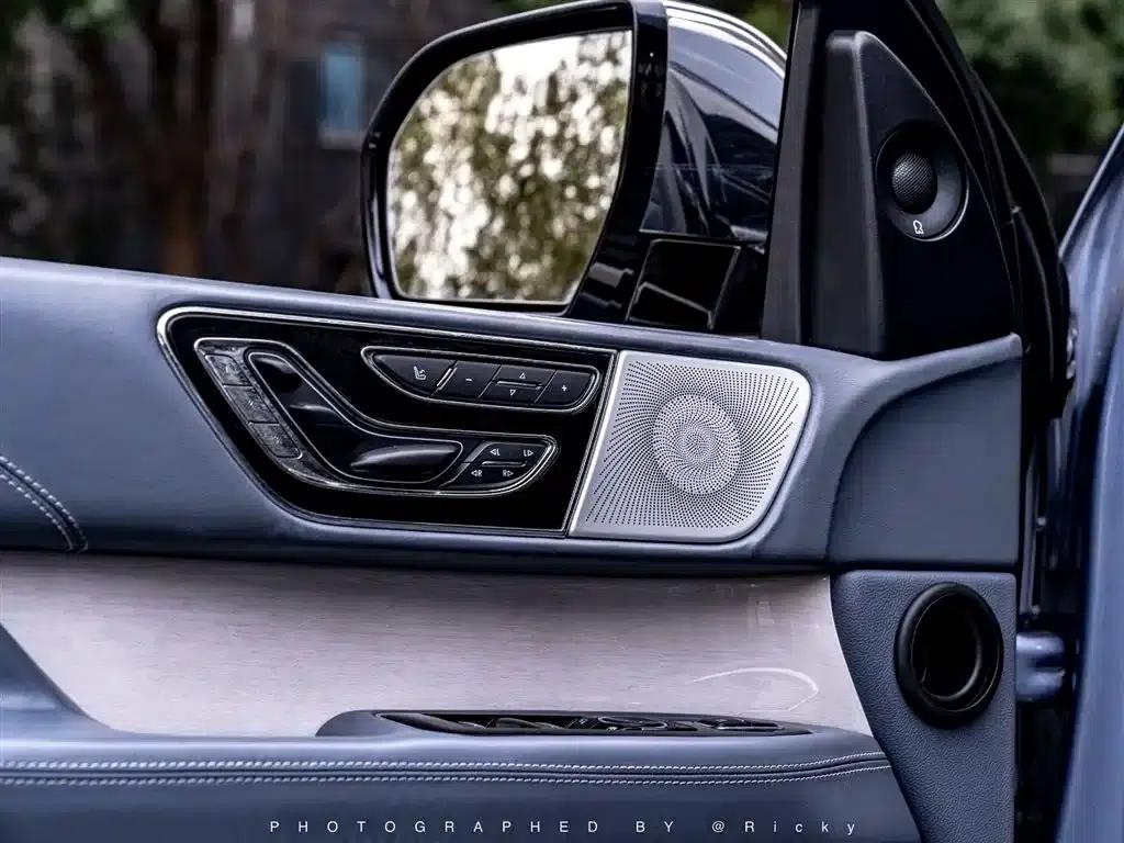 Navigator 2020 3.5T Presidential Series — миниатюра 8