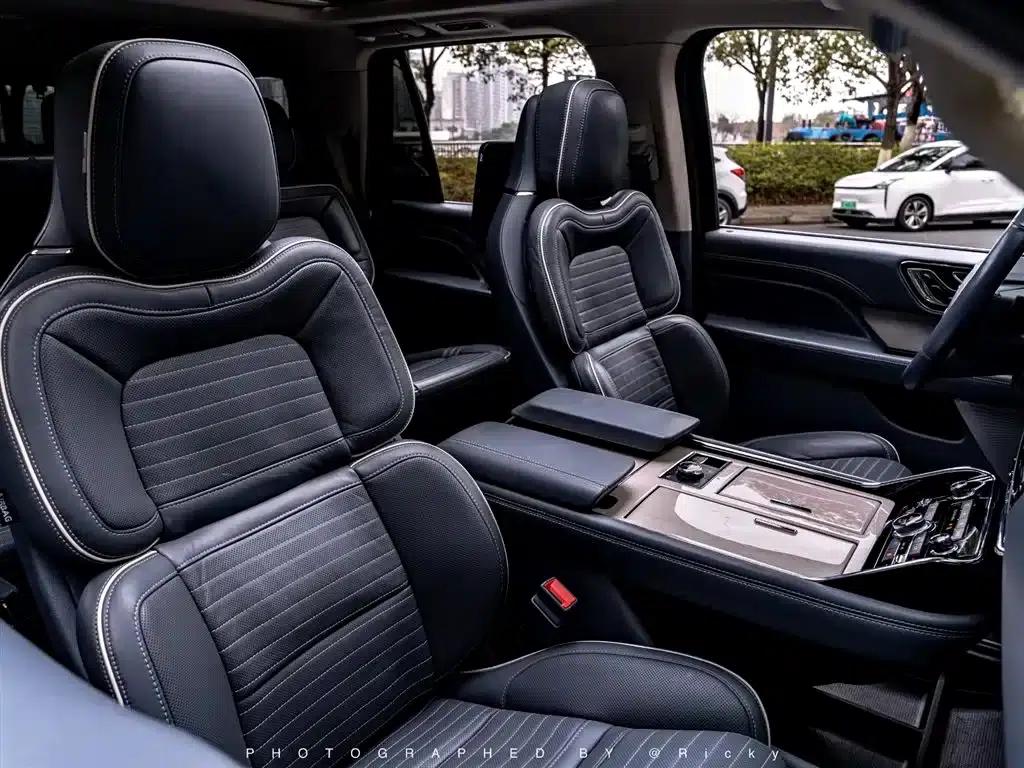 Navigator 2020 3.5T Presidential Series — миниатюра 9